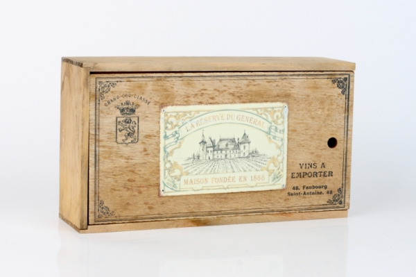 Krabička dřevěná s vysouvacím víkem 32x18x8,5cm