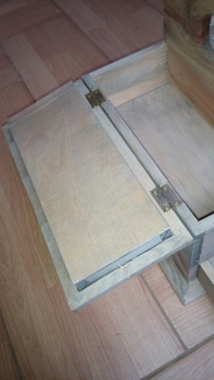 Krabička na šití - POŠKOZENO