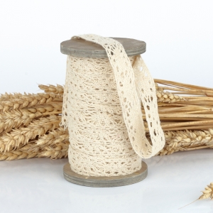 Krajka na špulce krémová 1,5m