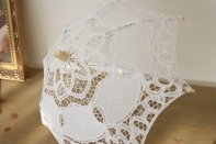 Krajkovaný slunečník bílý 45cm