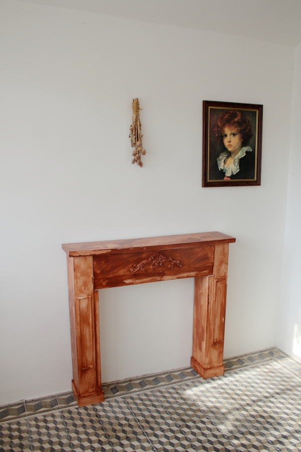 Krbová římsa hnědá 110x100x23cm