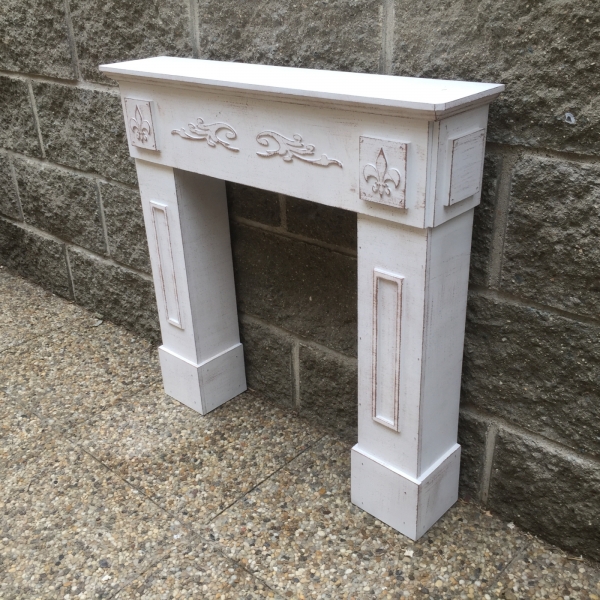 Krbová římsa krémová s patinou 66x63x14cm