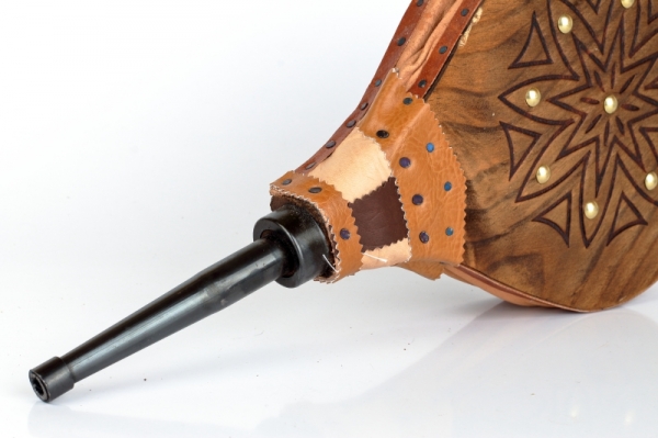 Krbové dmychadlo s rytím a cvočky 48cm