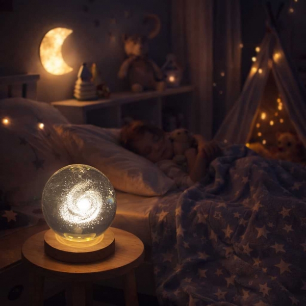 Křišťálová koule - lampa s mlhovinou