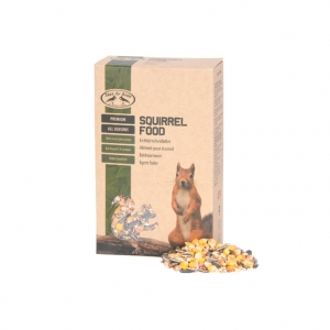 Krmení pro veverky 0,75 kg 12,8 x 6,9 x 20,3 cm směs semen s lískovými oříšky a sušenou mrkví