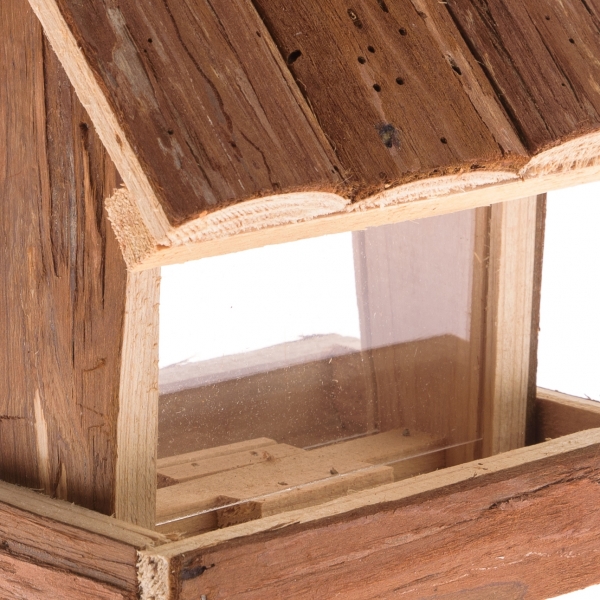 Krmítko pro ptáky se zásobníkem