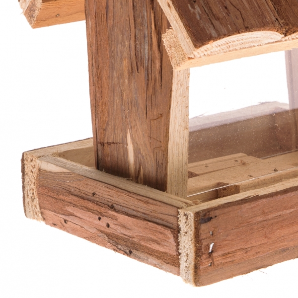 Krmítko pro ptáky se zásobníkem