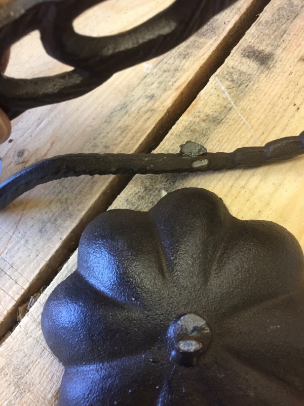 Krmítko pro ptáky - vyřazeno