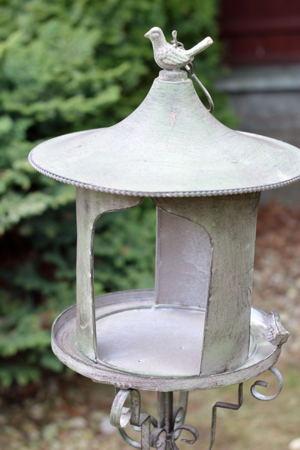 Krmítko pro ptáky zápich do trávníku 34x34x158cm