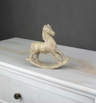 Kůň houpací bílý 15x19 cm