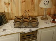 Květináč na pěstování bylinek