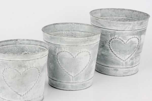 Květináč plechový se srdcem 13cm