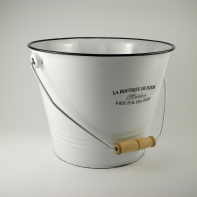 Kyblík z bílého smaltu