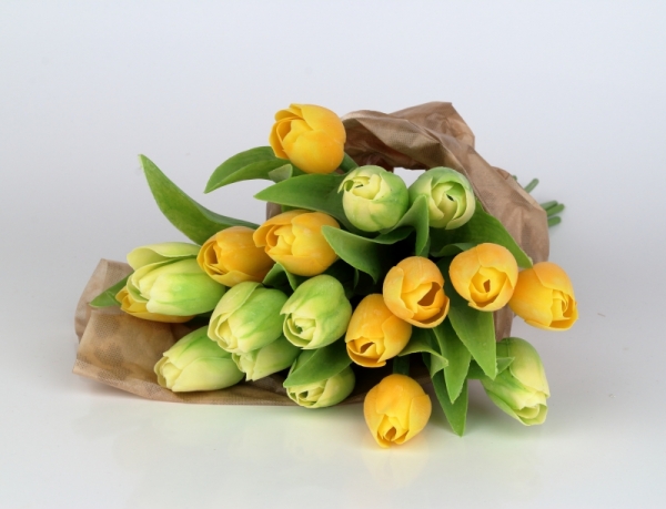 Kytice umělých tulipánů žluté/zelené 17ks