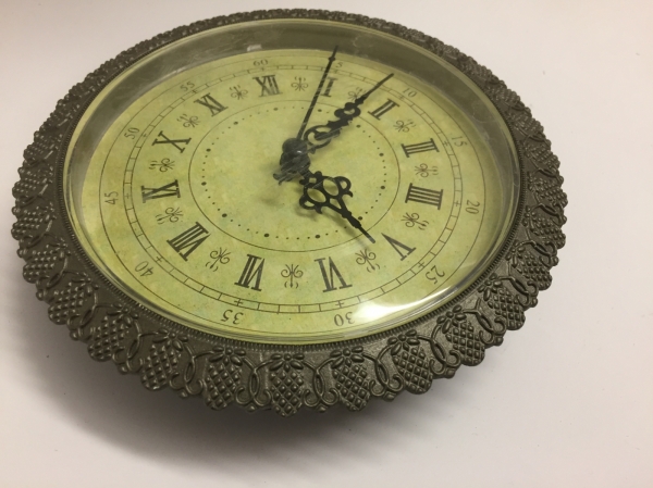 Kyvadlové hodiny stolní - vyřazeno