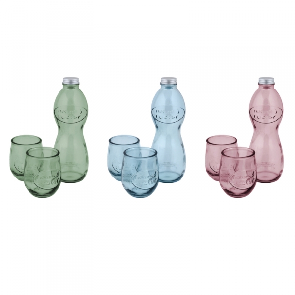 Lahev na vodu a 2 sklenice čiré