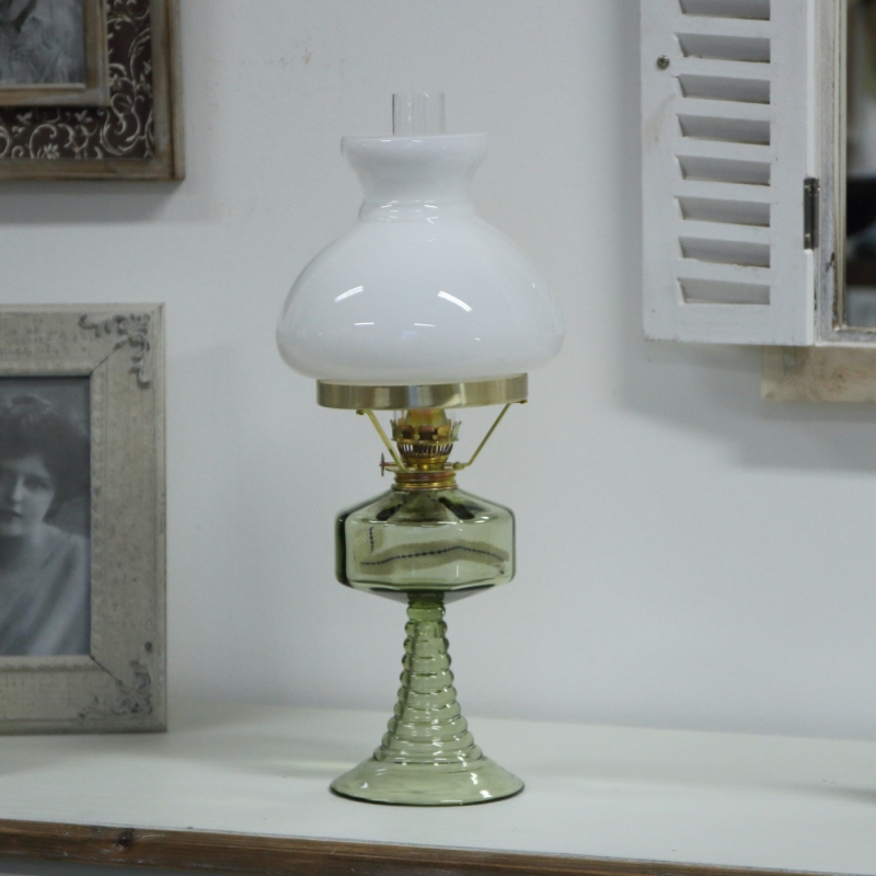 Lampa petrolejová s bílým cylindrem 42cm
