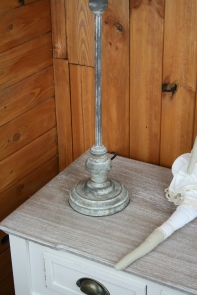 Lampa stolní kovová bílá 75cm