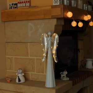 LED dekorace kovový anděl modlící se