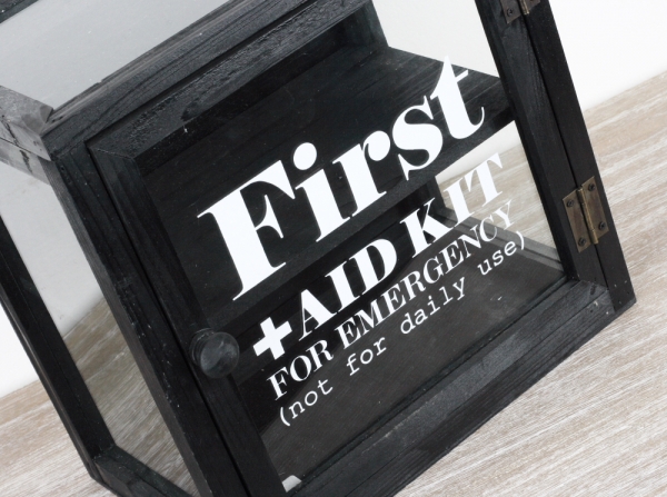 Lékárnička / krabička první pomoci 29x29x19cm