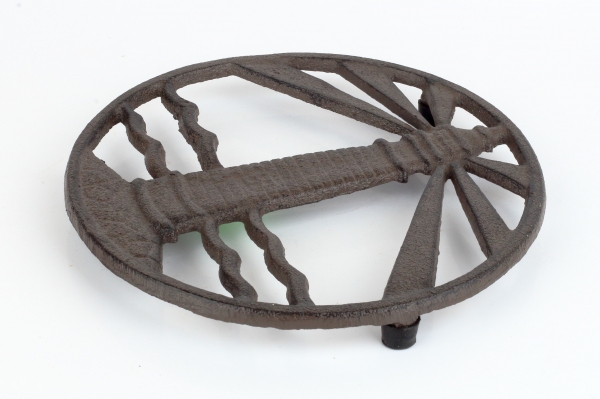 Litinová podložka pod hrnec maják 17cm