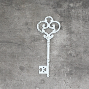 Litinový dekorační klíč bílý s patinou 25cm
