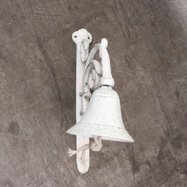 Litinový nástěnný zvonek bílý s patinou 25,5x20,5x10cm