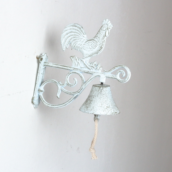 Litinový nástěnný zvonek s kohoutem bílý 19x20cm