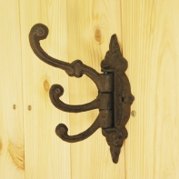 Litinový otočný trojháček na stěnu 14,2 cm