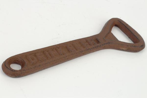 Litinový retro otvírák na pivo DRINK BEER