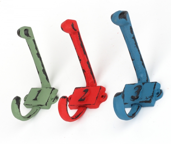 Litinový retro věšák na stěnu s číslem 1 modrý