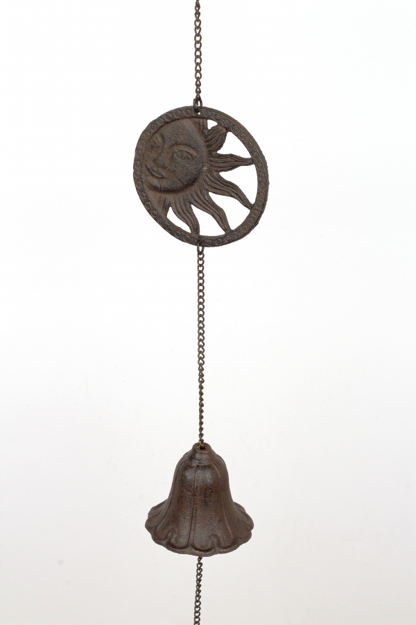 Litinový závěsný zvonek slunce v kruhu / zvonkohra 60cm