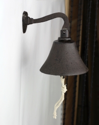 Litinový zvonek nástěnný 17,5×16×12,5cm