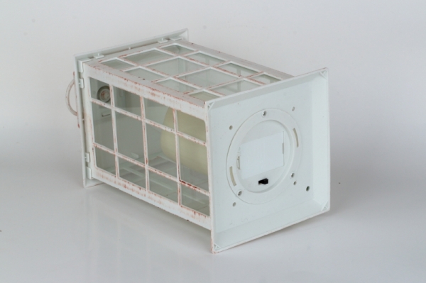 Lucerna s LED světlem na baterie bílá