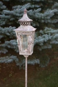 Lucerna se zápichem do trávníku 128cm