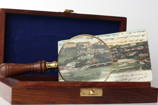 Lupa ve dřevěném pouzdru 15cm