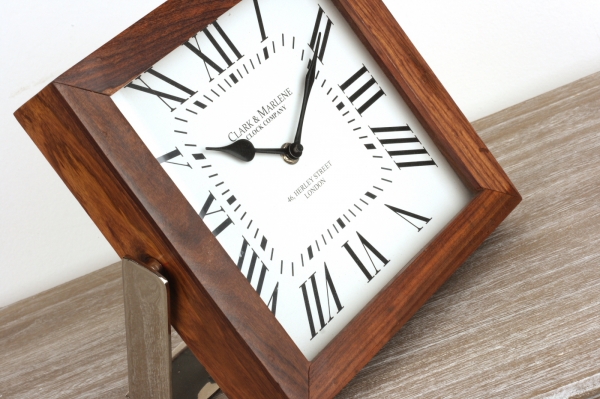 Luxusní dřevěné hodiny stolní 25x5x23cm