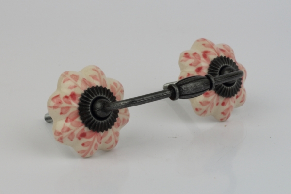 Madlo kovové s keramickými květy 12x4cm