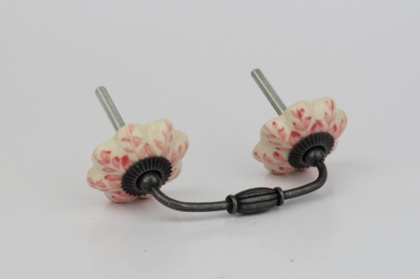 Madlo kovové s keramickými květy 12x4cm