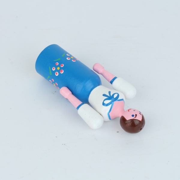 Malá dřevěná panenka 11cm