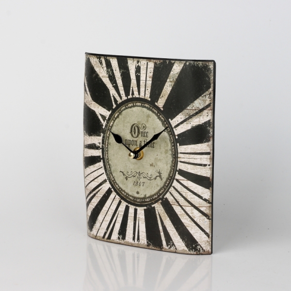 Malé nástěnné hodiny B 17,5x21cm