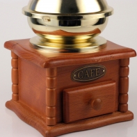 Mlýnek na kávu dřevěný - zlatá kopule 20x12x12cm