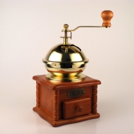 Mlýnek na kávu dřevěný - zlatá kopule 20x12x12cm