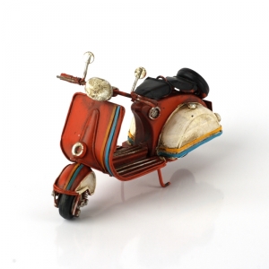 Model skútru červeno/bílý 17cm