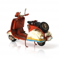 Model skútru červeno/bílý 17cm