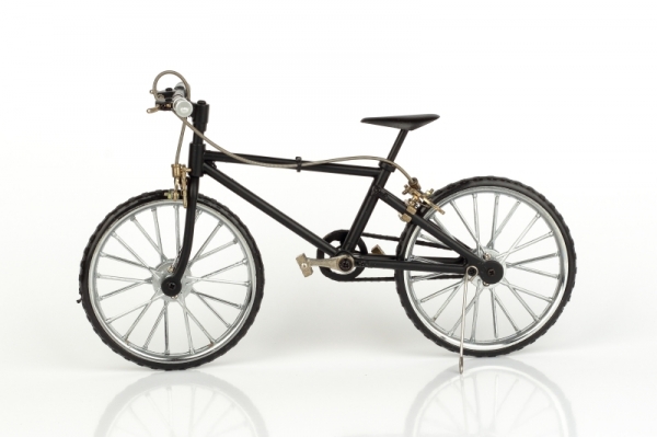 Model šlapacího kola černé 