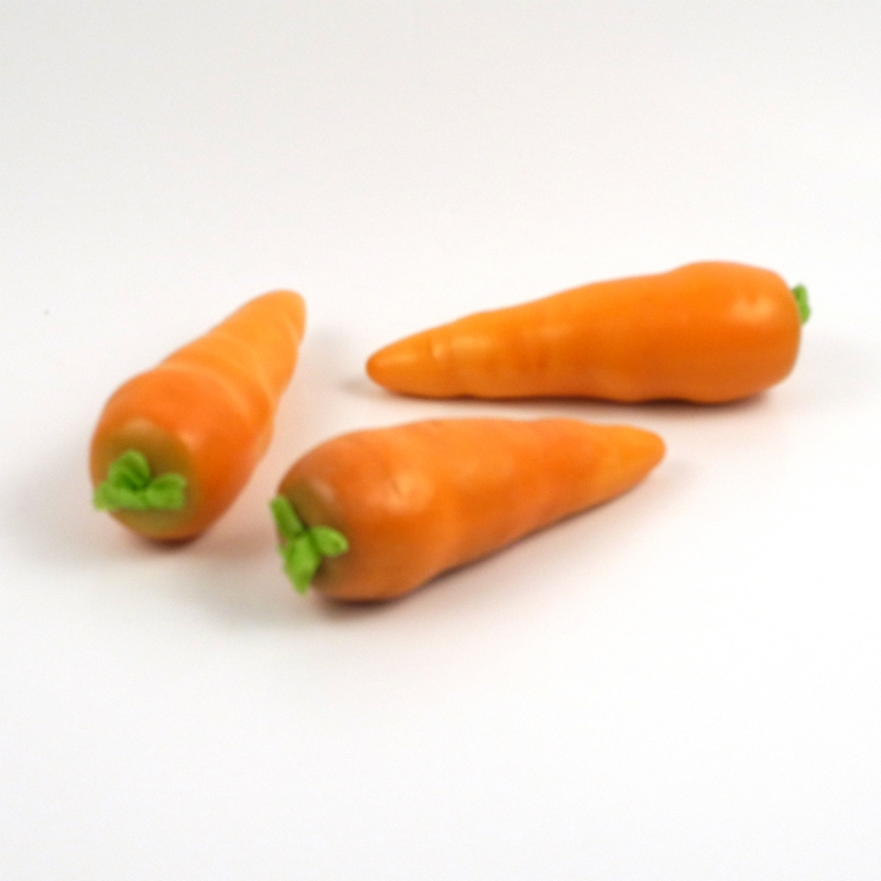 Mrkev umělá 12cm