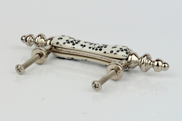 Nábytková úchytka keramická bílá s černými kvítky 12x2cm