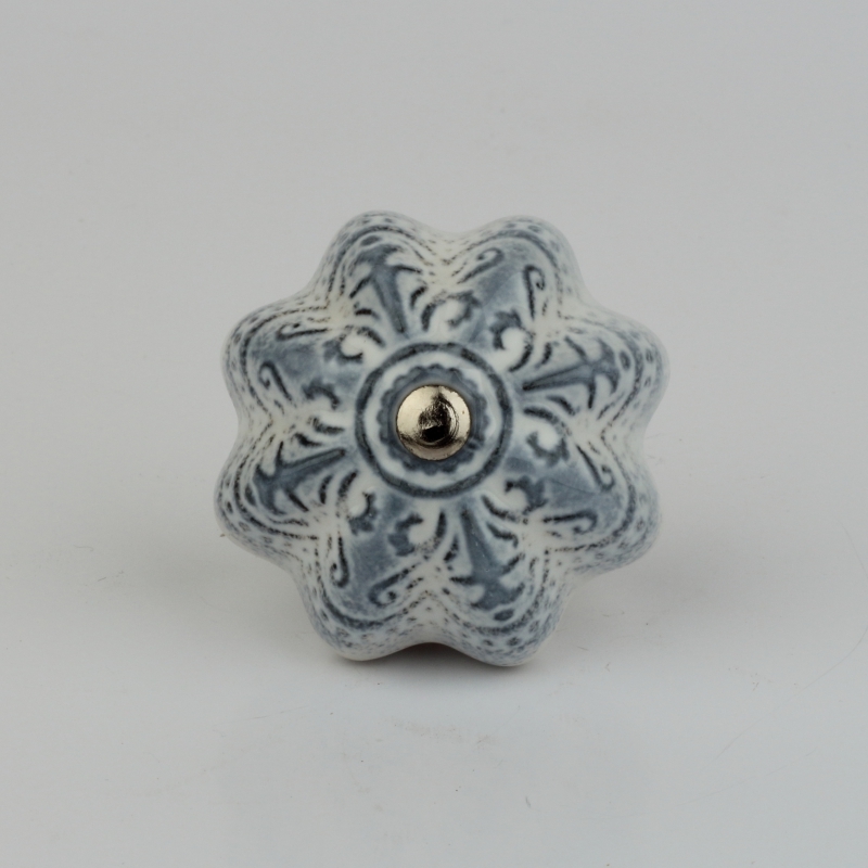 Nábytková úchytka ozdobná květina 4x3cm