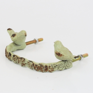 Nábytková úchytka zdobená se dvěma ptáčky 13x8x3cm